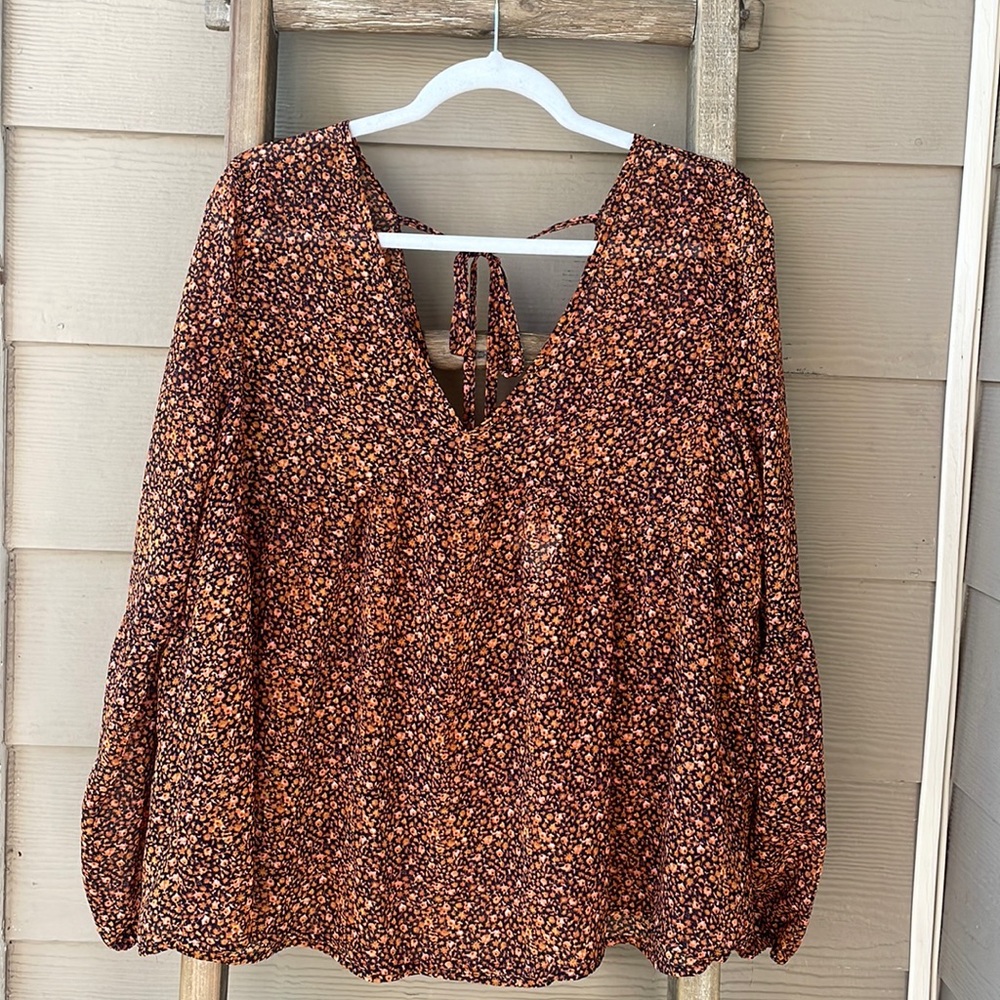 Mossimo baby doll style blouse